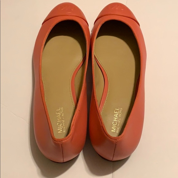 Michael Kors flats - Picture 2 of 5